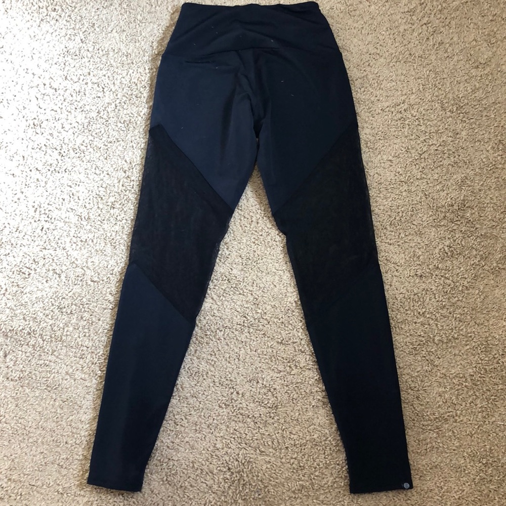 Onzie mesh panel leggings